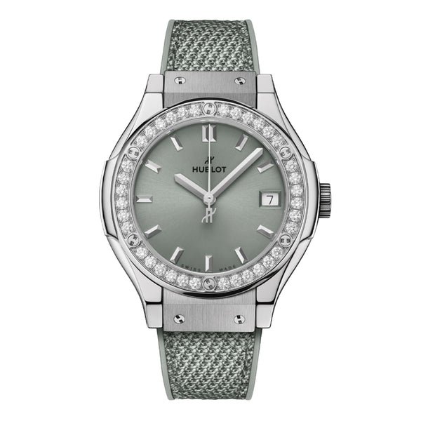 Hublot Classic Fusion Titanium Sage Green Diamonds 33mm Hublot Classic Fusion Titanium Sage Green Diamonds 33mm