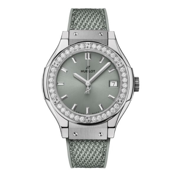 Hublot Classic Fusion Titanium Sage Green Diamonds 33mm Hublot Classic Fusion Titanium Sage Green Diamonds 33mm