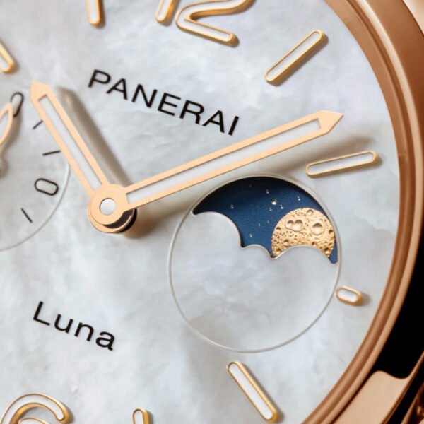 Luminor Due Luna Goldtech™ Madreperla Luminor Due Luna Goldtech™ Madreperla