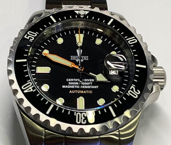 Militum 2000 Gladio Automatico Sub 2000 Metri Valvola Elio Vetro Zaffiro Ghiera Ceramica Cinturino Gomma Integrata Militum 2000 Gladio Automatico Sub 2000 Metri Valvola Elio Vetro Zaffiro Ghiera Ceramica Cinturino Gomma Integrata