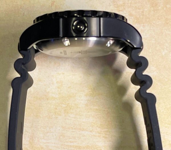 Militum Abisso Marino AM4 Sub 1000 Metri Valvola elio Cassa in Acciaio Trattamento Pvd Black da 44mm con proteggi corona automatica Vetro Zaffiro Militum Abisso Marino AM4 Sub 1000 Metri Valvola elio Cassa in Acciaio Trattamento Pvd Black da 44mm con proteggi corona automatica Vetro Zaffiro