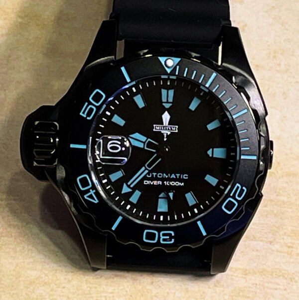 Militum Abisso Marino AM4 Sub 1000 Metri Valvola elio Cassa in Acciaio Trattamento Pvd Black da 44mm con proteggi corona automatica Vetro Zaffiro Militum Abisso Marino AM4 Sub 1000 Metri Valvola elio Cassa in Acciaio Trattamento Pvd Black da 44mm con proteggi corona automatica Vetro Zaffiro