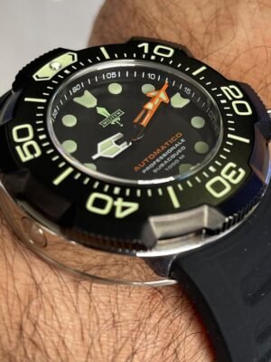 Militum Ocean 1000 Metri Automatico con valvola Elio Zaffiro Limited Edition Gladio Cassa Satinata e Ghiera Nera Con Cinturino Nero