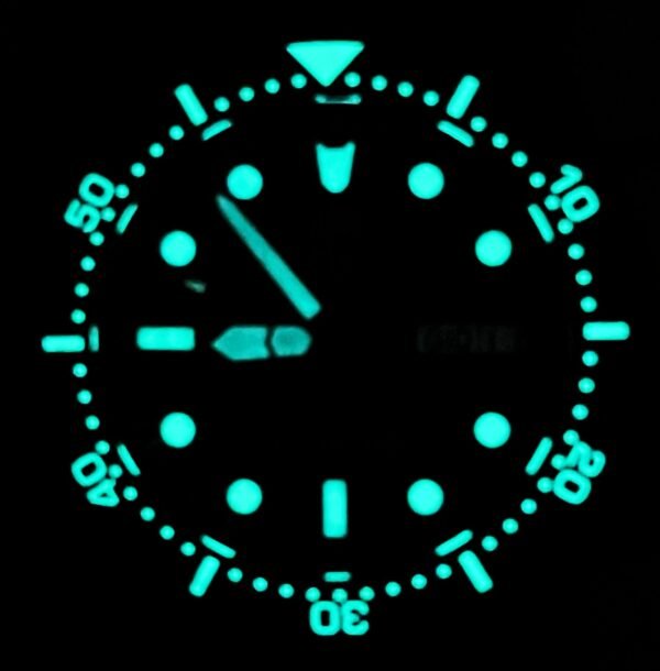 Militum Pelagus con Cassa 40mm 30atm sub 300 Mt. Vetro Zaffiro pvd black Spesore 13 mm Vetro Zaffiro Quadrante nero Gladio Cinturino Gomma Nero con Cuciture Celesti Militum Pelagus con Cassa 40mm 30atm sub 300 Mt. Vetro Zaffiro pvd black Spesore 13 mm Vetro Zaffiro Quadrante nero Gladio Cinturino Gomma Nero con Cuciture Celesti