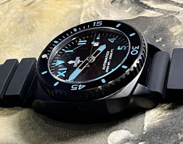 Militum Poseidone C3 Cassa 46mm Sub 1000 Metri Limited Edition 1/100 Valvola Elio Vetro Zaffiro Ghiera Ceramica Quadrante California Nero Con Inserti Blu