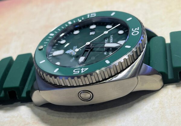Militum Poseidone P4 Cassa 46mm Sub 1000 Metri Limited Edition 1/100 Valvola Elio Vetro Zaffiro Ghiera Ceramica Quadrante Pan Verde