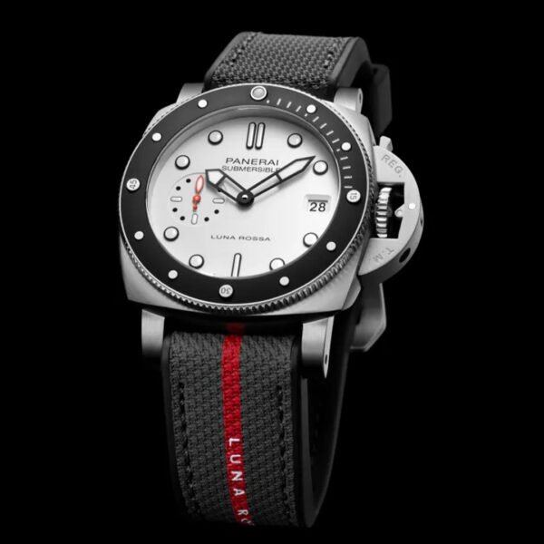 Submersible Luna Rossa