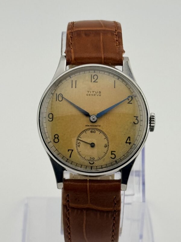 Titus Vintage 1940 steel case