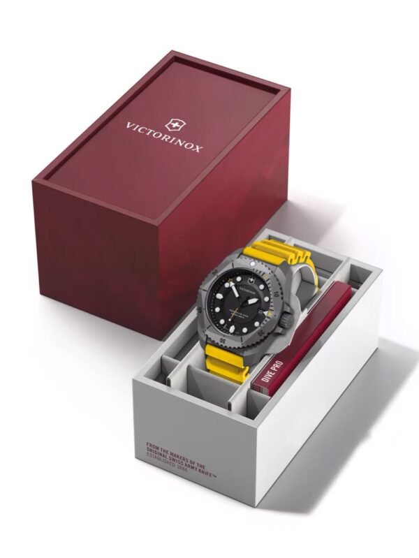 Victorinox 241992 Orologio Uomo Dive Pro Quarzo Titanio 43mm 30ATM